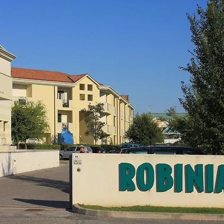 Robinia/Pinetine Lido Altanea Apartment Caorle Exterior photo