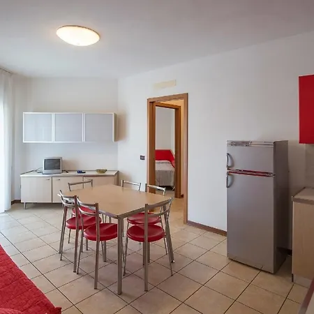 Robinia/Pinetine Lido Altanea Apartment Caorle Exterior photo