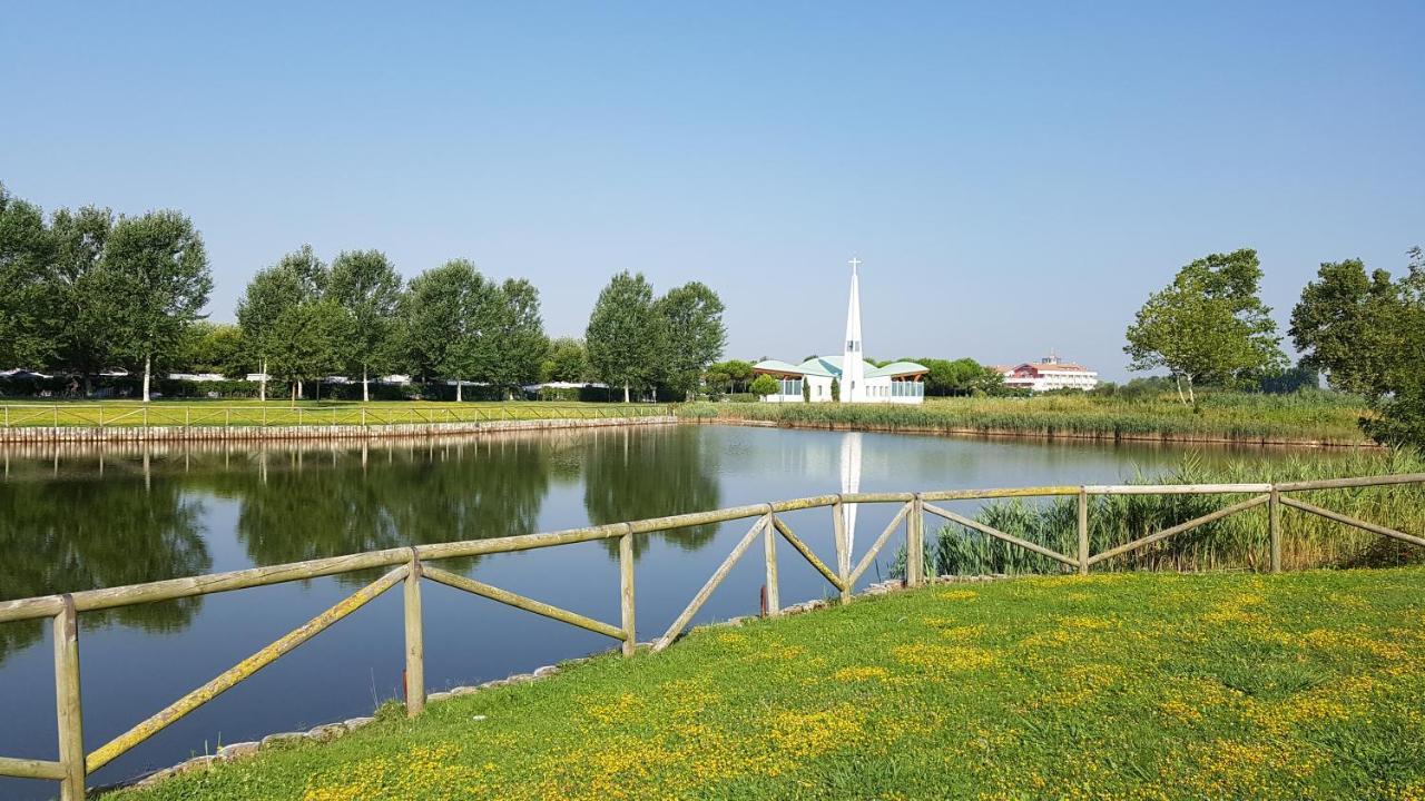 Robinia/pinetine Lido Altanea Caorle