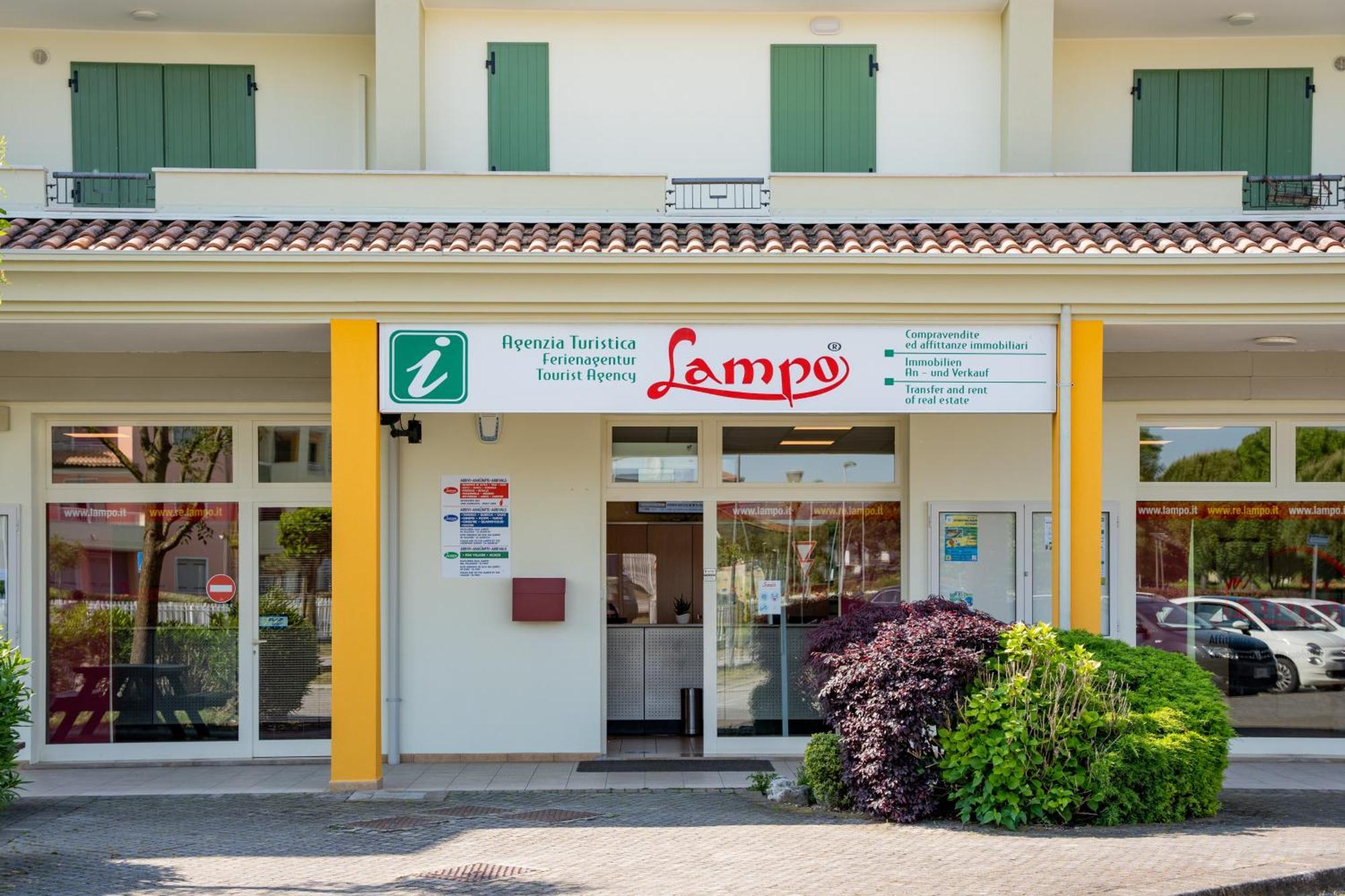 Robinia/pinetine Lido Altanea * Caorle